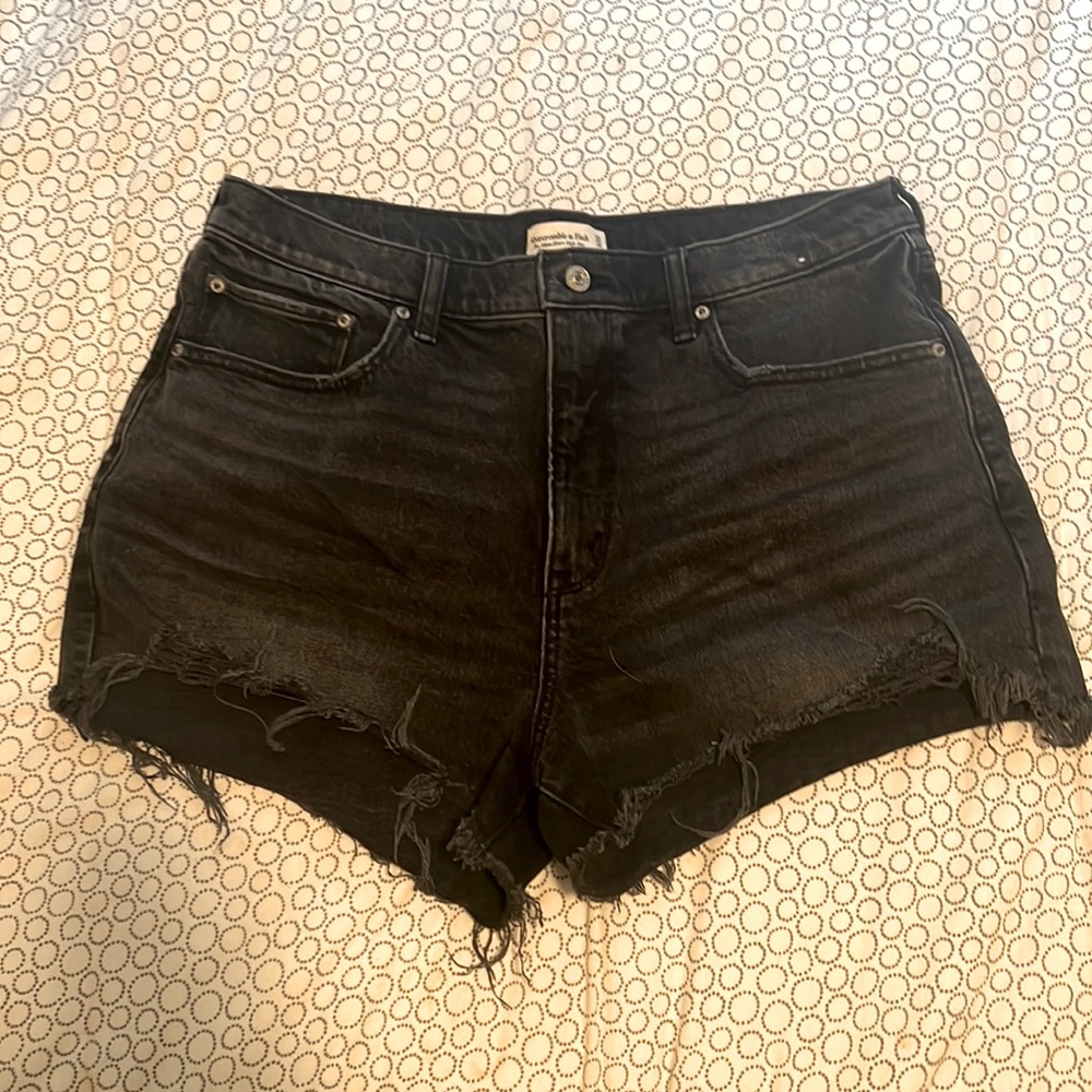 Abercrombie & Fitch High Rise Mom Jean shorts